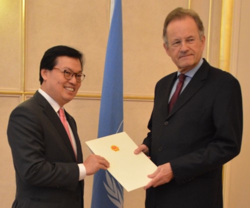 Le représentant permanent du Vietnam auprès de l’ONU présente sa lettre de créance - ảnh 1